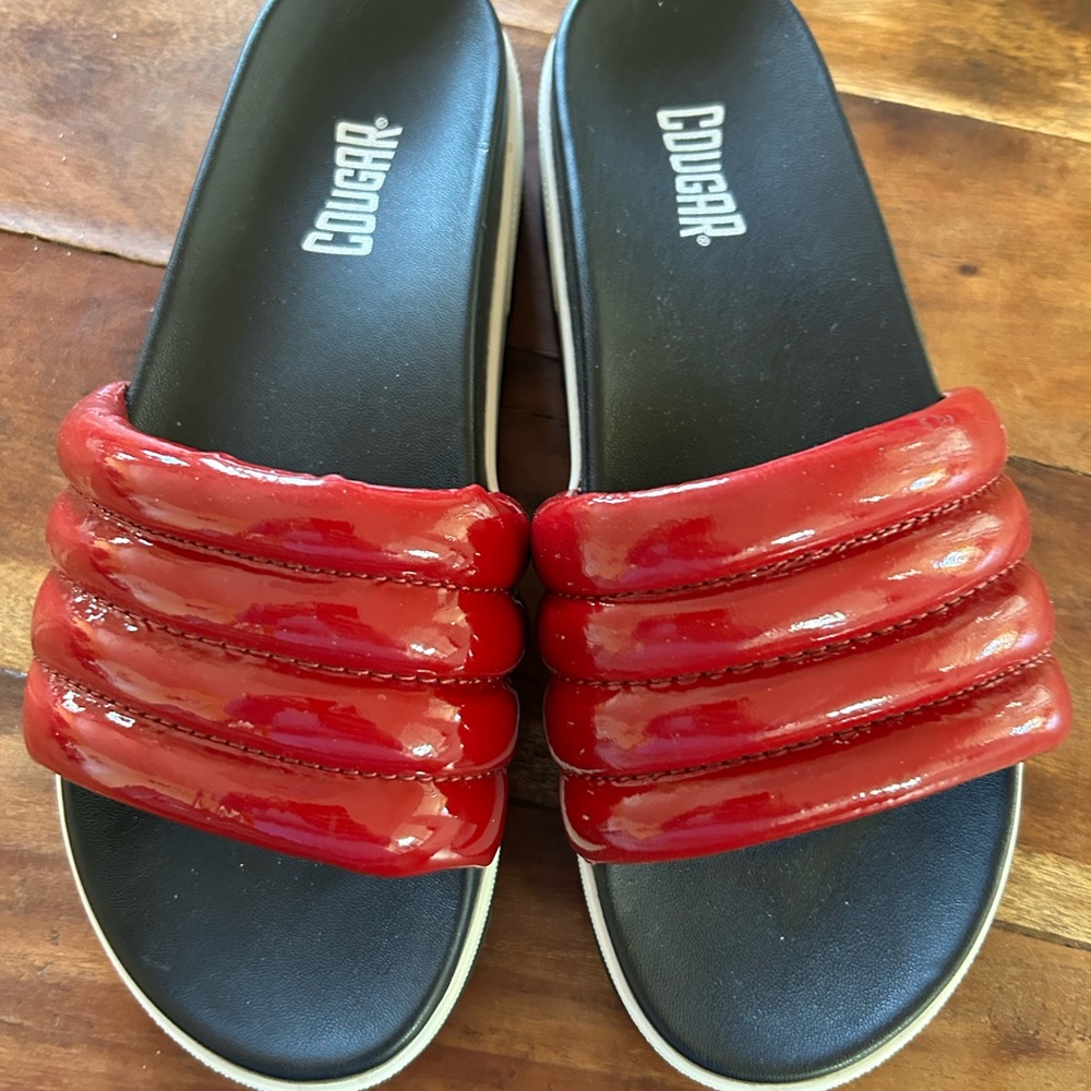 NEW Cougar Prato Red Patent Leather Puff platform slides size 9